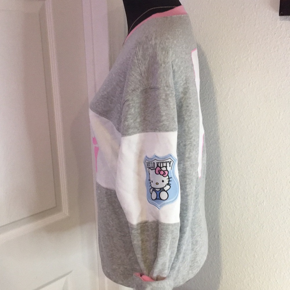 Hello kitty Sanrio university sweatshirt - Picture 2 of 5